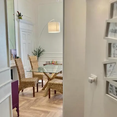 Apartman Happy Family Cairoli *